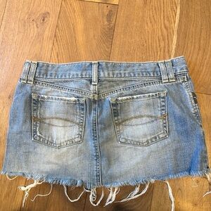 Abercrombie & Fitch denim frayed skirt